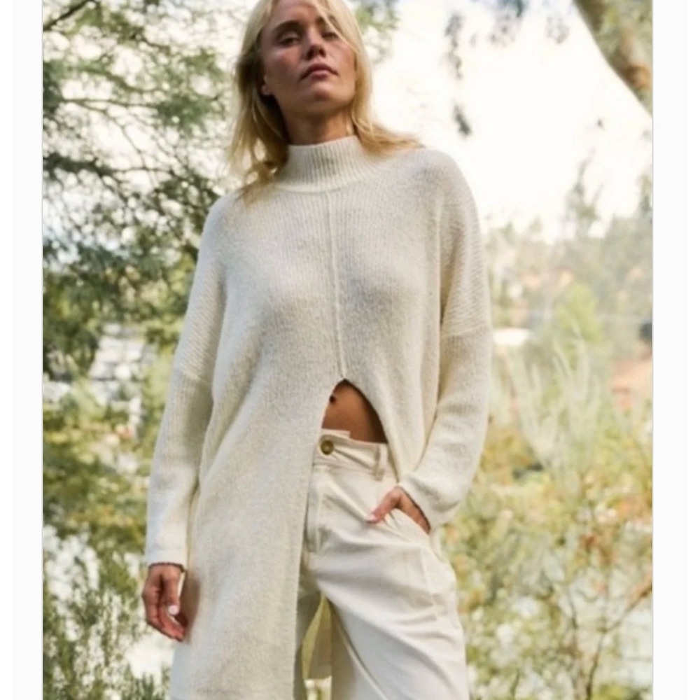 Free People Beach Coco Sweater Ivory White Mock Neck Front Slit Tunic Top M